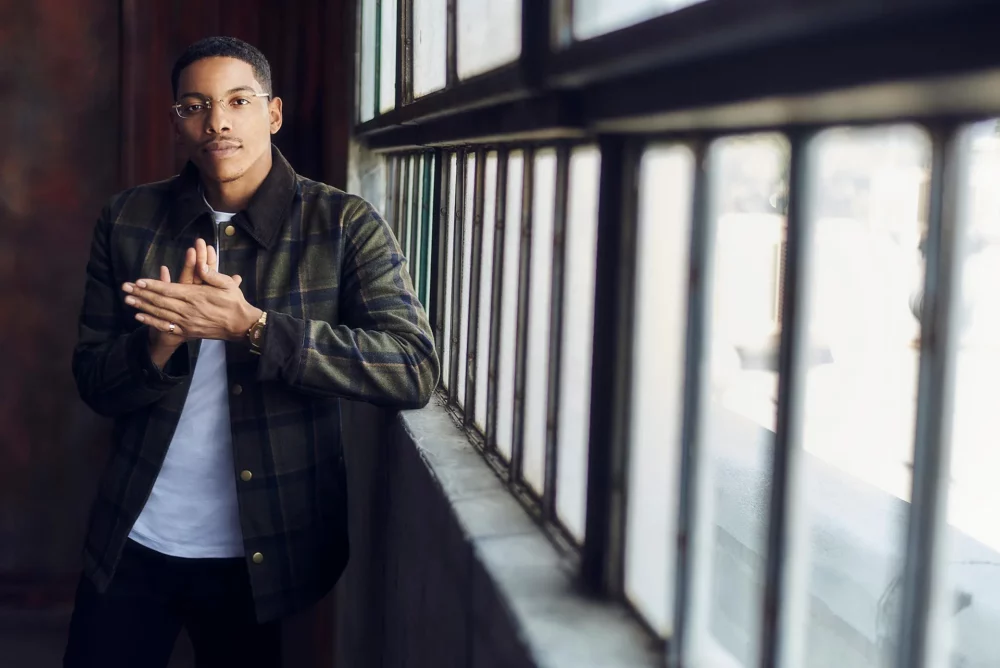 Los Angeles online dating photographer capturing a client's charm, Professional dating profile photoshoot in LA, Expert online dating photographer at work in Los Angeles, Client enjoying a casual photoshoot with an LA online dating photographer, Candid shot by an online dating photographer in Los Angeles, High-quality online dating profile photography in LA, Tailored dating photoshoot with a Los Angeles online dating expert, Online dating portrait session in Los Angeles, Personalized dating photography by a Los Angeles professional, Engaging online dating photos taken in Los Angeles by a skilled photographer