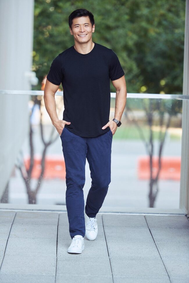 Full-body casual dating photo for men, outdoor walking portrait for online dating profiles, approachable image for Hinge, Bumble, Tinder, and matchmaking platforms