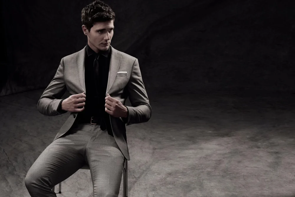 Actor's headshot session in Los Angeles with a professional photographer, Corporate executive receiving professional headshots in LA, Creative professional posing for headshots in a Los Angeles studio, Legal professional's headshot reflecting expertise in Los Angeles, Medical professional's headshot captured in Los Angeles, Chef's portrait during a culinary headshot session in LA, Hospitality professional's welcoming headshot in Los Angeles, Social media influencer updating headshots in Los Angeles, Personal branding headshot photography in a Los Angeles setting, Detailed headshot of a healthcare worker in Los Angeles